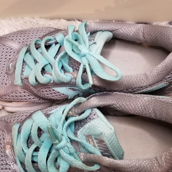 Sz 7.5 Women's Nike React 2 Running - Picture 4 of 7